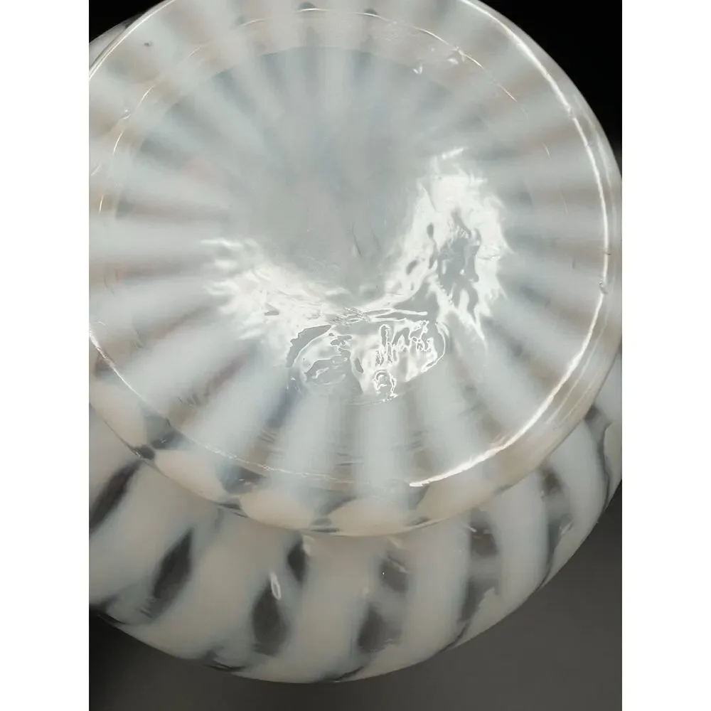 Fenton White Spiral Optic Opalescent Amethyst Crest Jack In The Pulpit Vase 9”